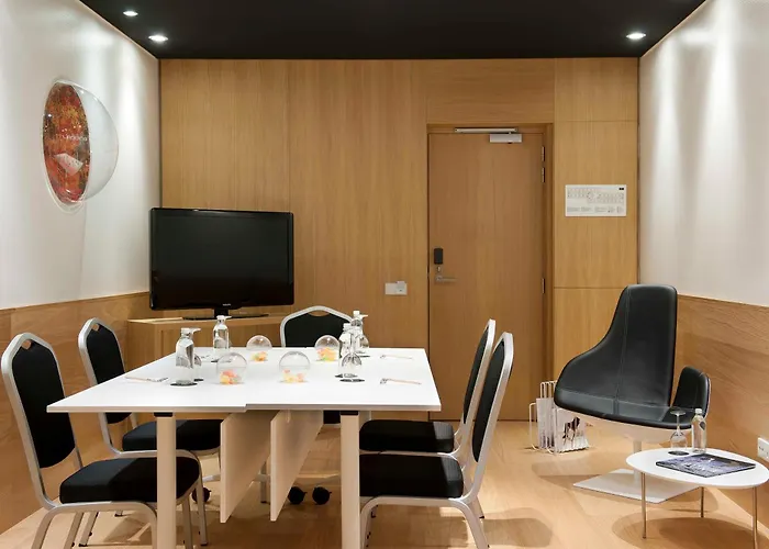 Hotel Barcelo Sants 4*